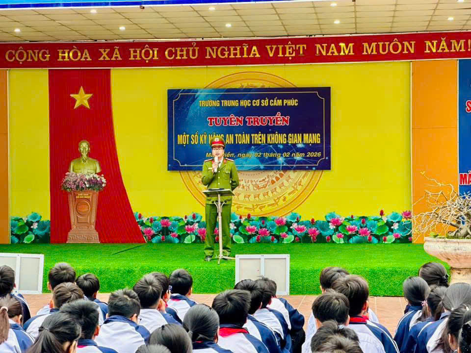 Công an Xã Mao Điền đẩy mạnh công tác tuyên truyền kỹ năng an toàn trên không gian mạng cho học sinh trong thời đại số